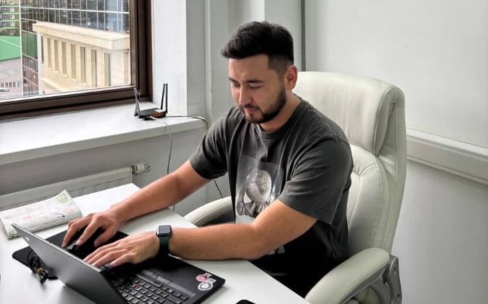 Технический консультант — проверка автомобиля и выдача ключей в Бишкеке
